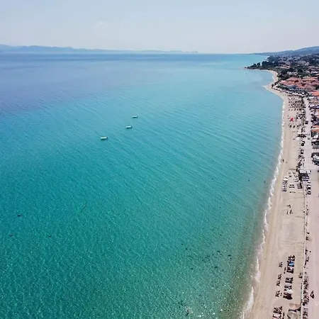 شقة Traditional 2-bdrm Apt 140m From Beach, Polichrono بوليخرونو