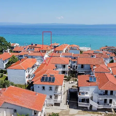 شقة Traditional 2-bdrm Apt 140m From Beach, Polichrono بوليخرونو
